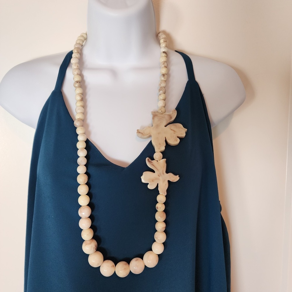 Alembika Lotus Oat Resin Statement Necklace Art To Wear Lagenlook Minimalist NWT